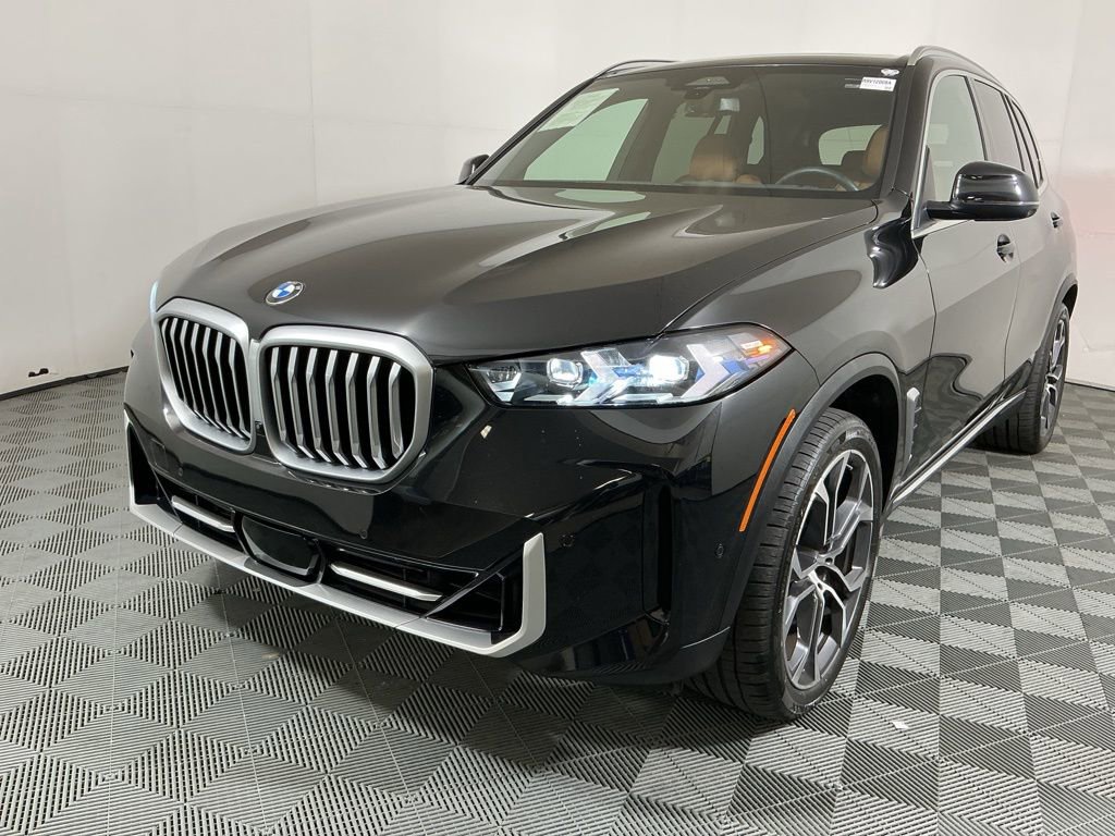 Certified 2024 BMW X5 sDrive40i w/ Premium Package RWD image 2