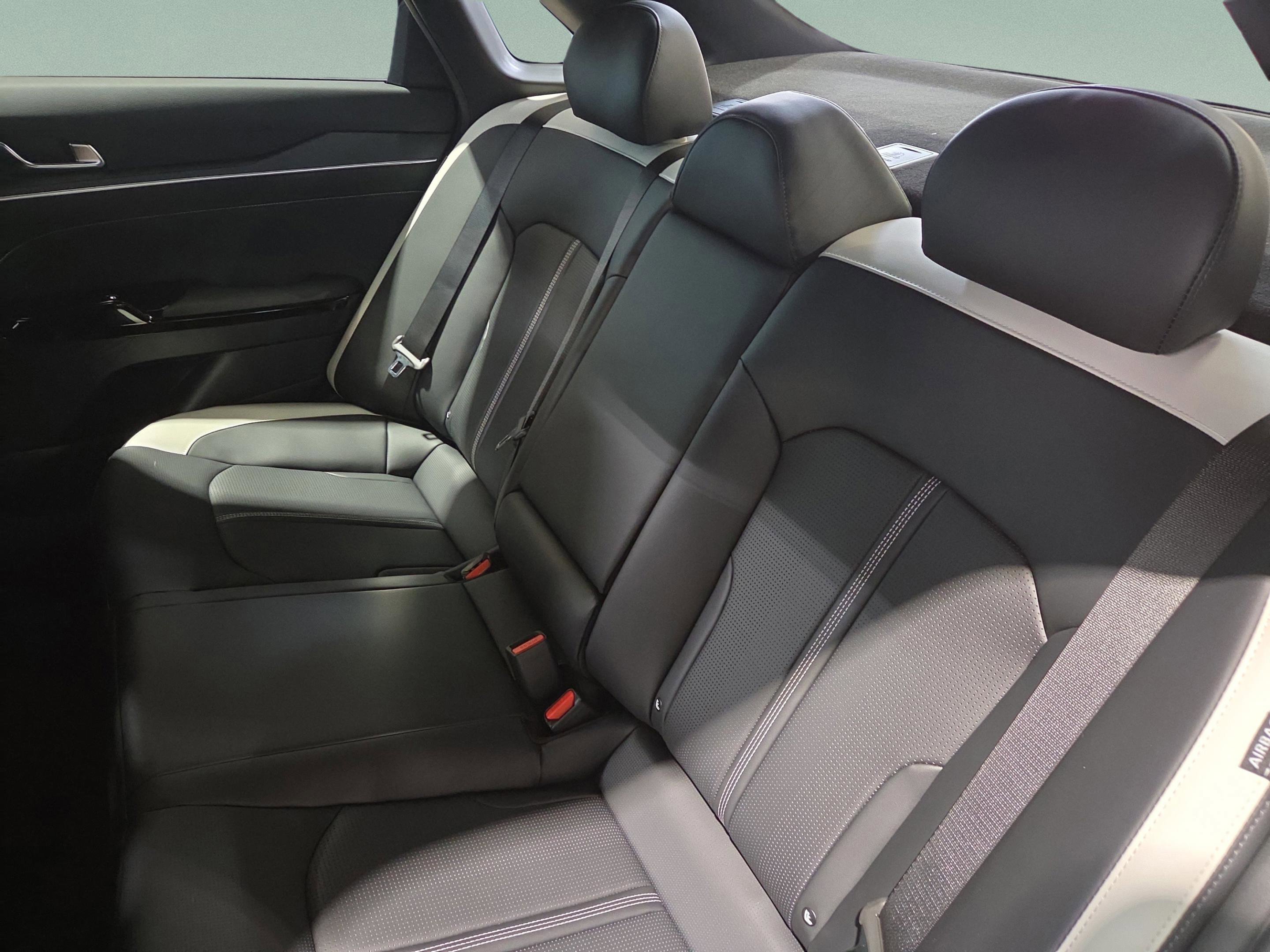 Used 2026 Kia K5 GT-Line image 27