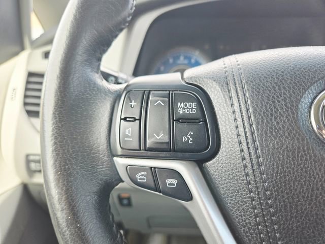 Used 2017 Toyota Sienna XLE FWD image 22
