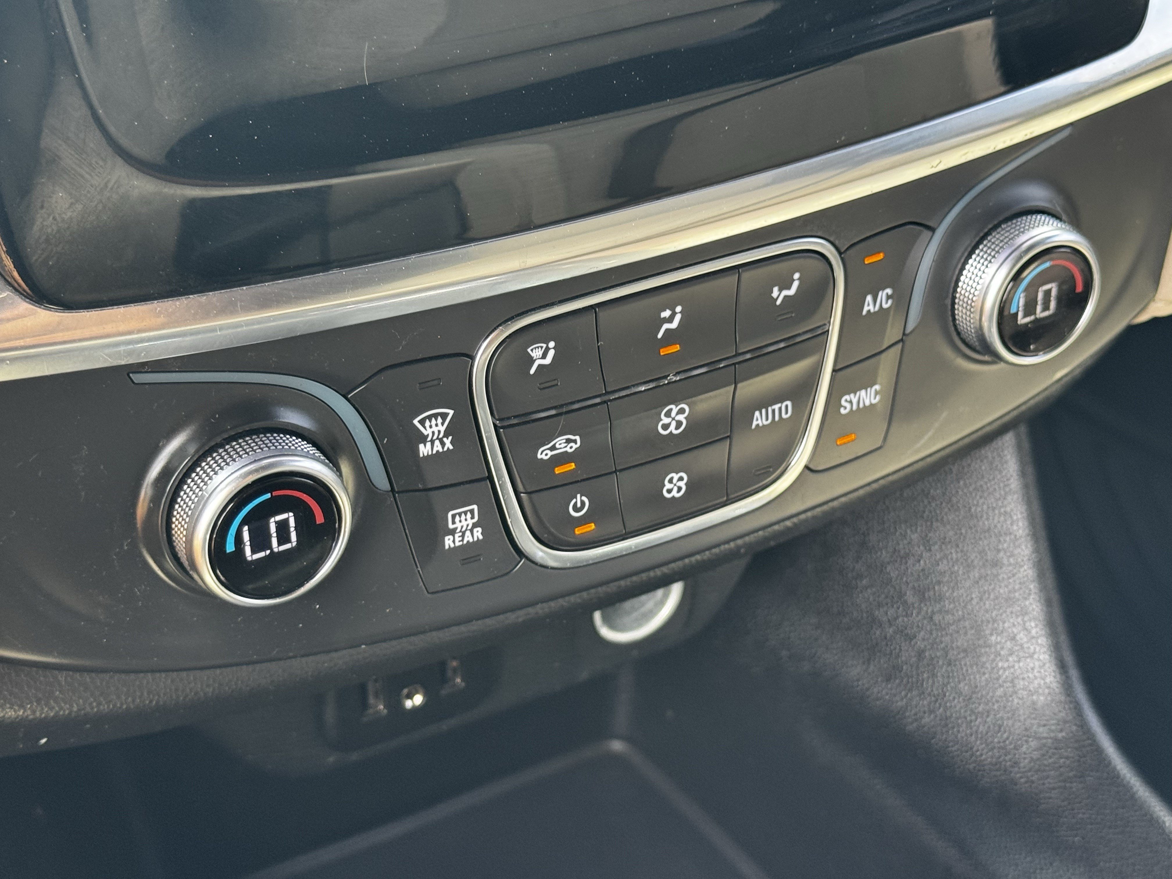 Used 2023 Chevrolet Traverse LS w/ Safety Package FWD image 20