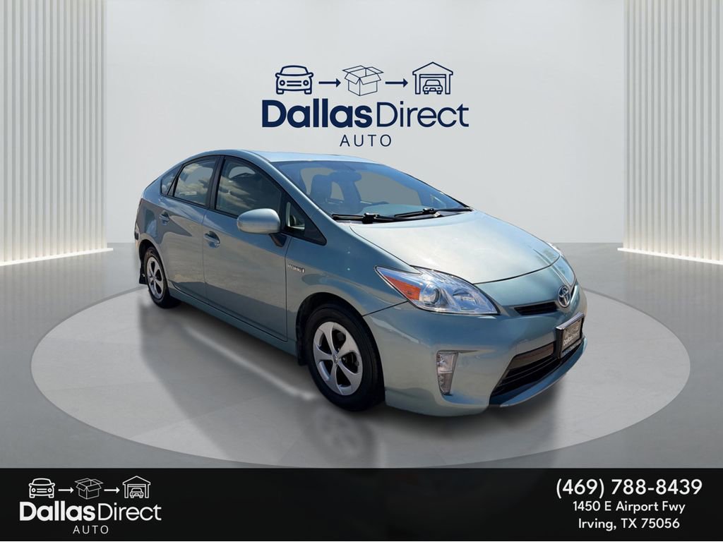 Used 2015 Toyota Prius Four FWD image 2