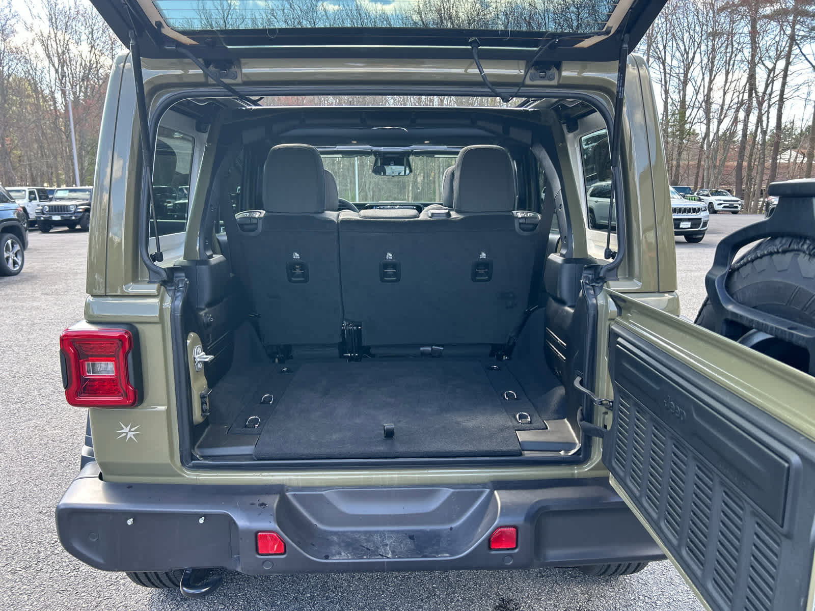 Used 2026 Jeep Wrangler Sport S image 34