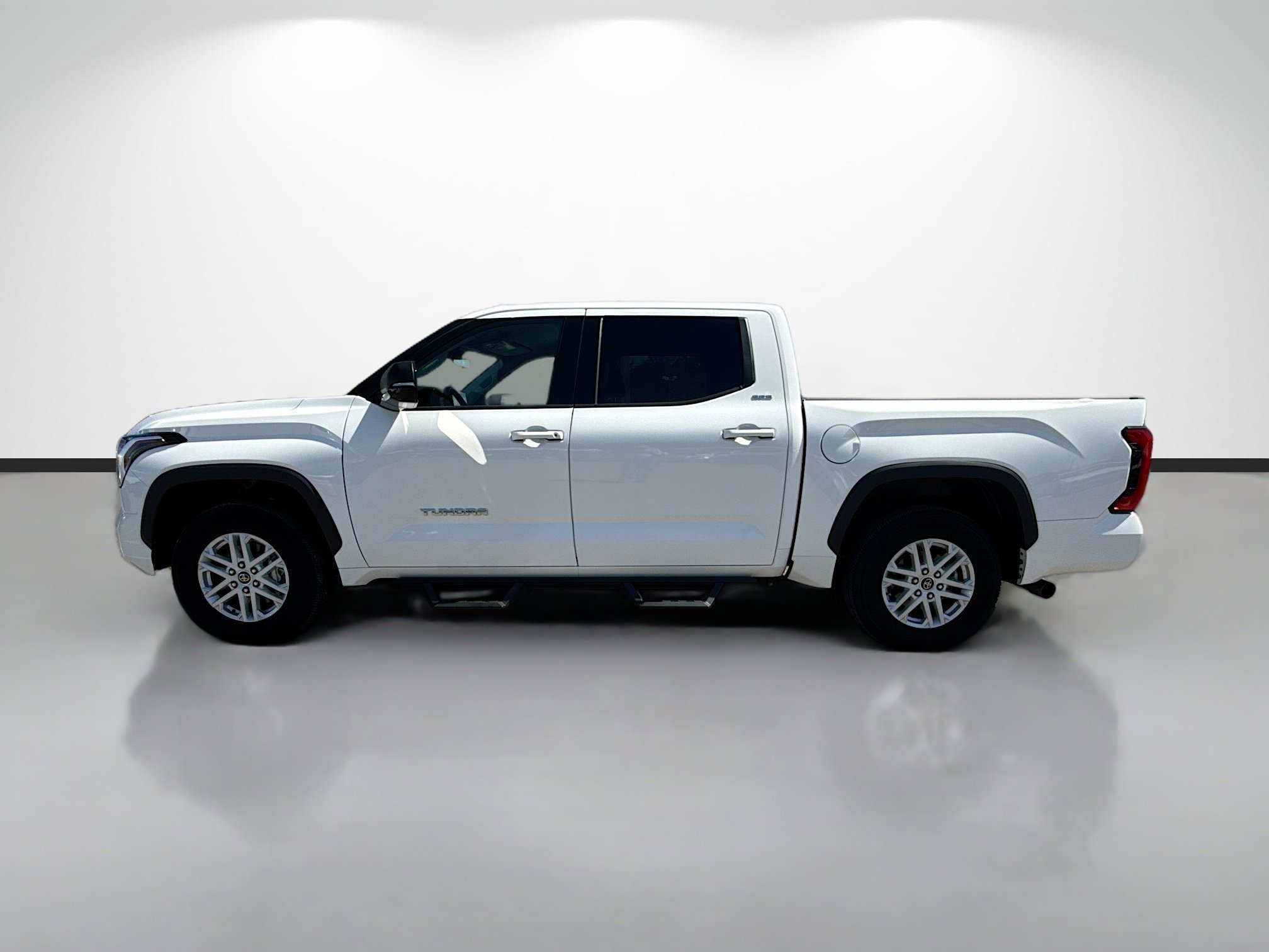 Used 2023 Toyota Tundra SR5 w/ SR5 Premium Package image 6
