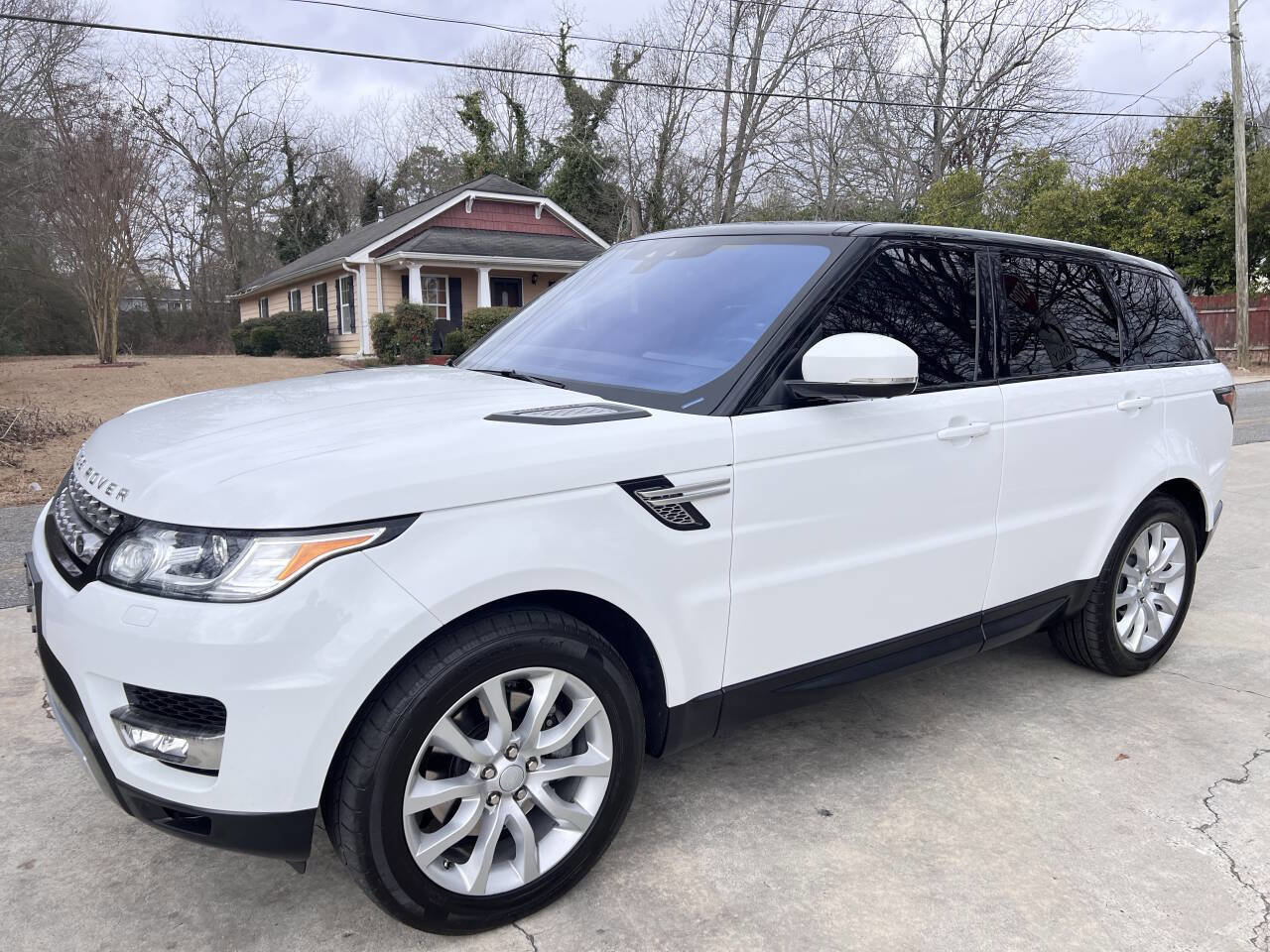 Used 2017 Land Rover Range Rover Sport HSE image 7