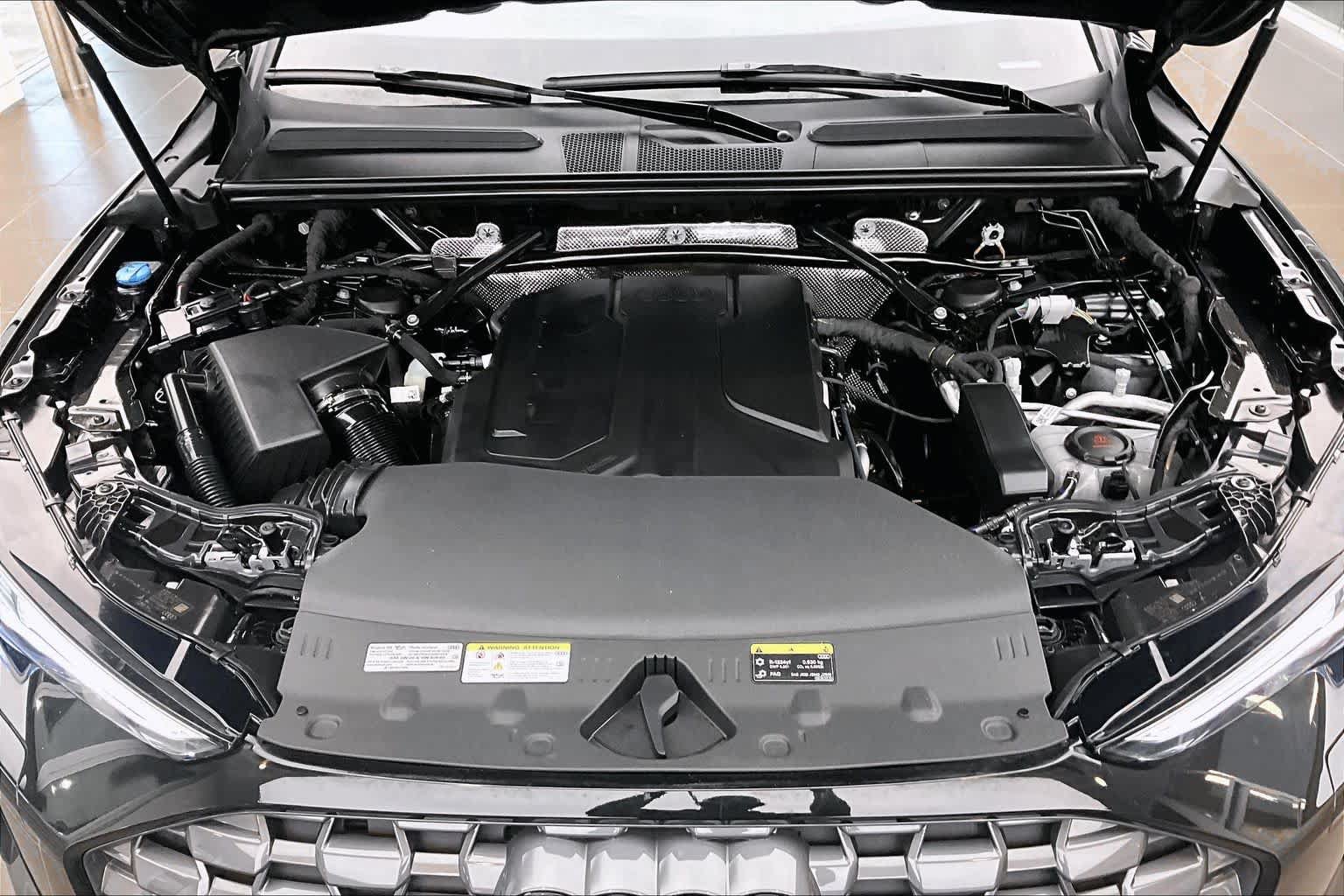 Certified 2025 Audi Q5 Premium AWD/4WD image 30