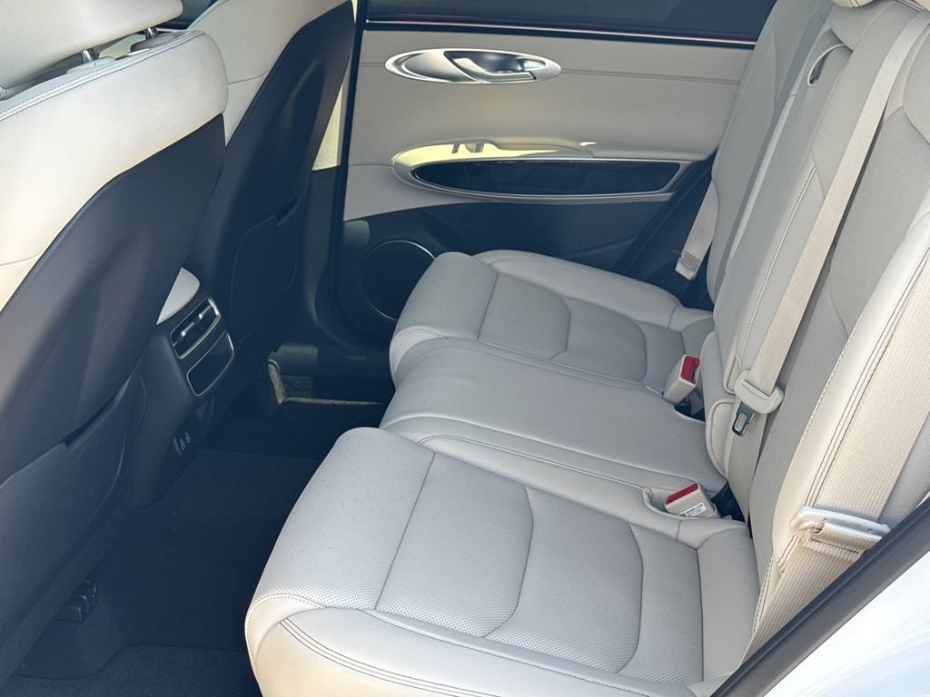 New 2027 Genesis GV70 2.5T AWD/4WD image 23
