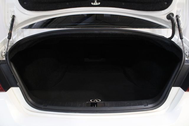 Used 2015 INFINITI Q70 3.7 image 32
