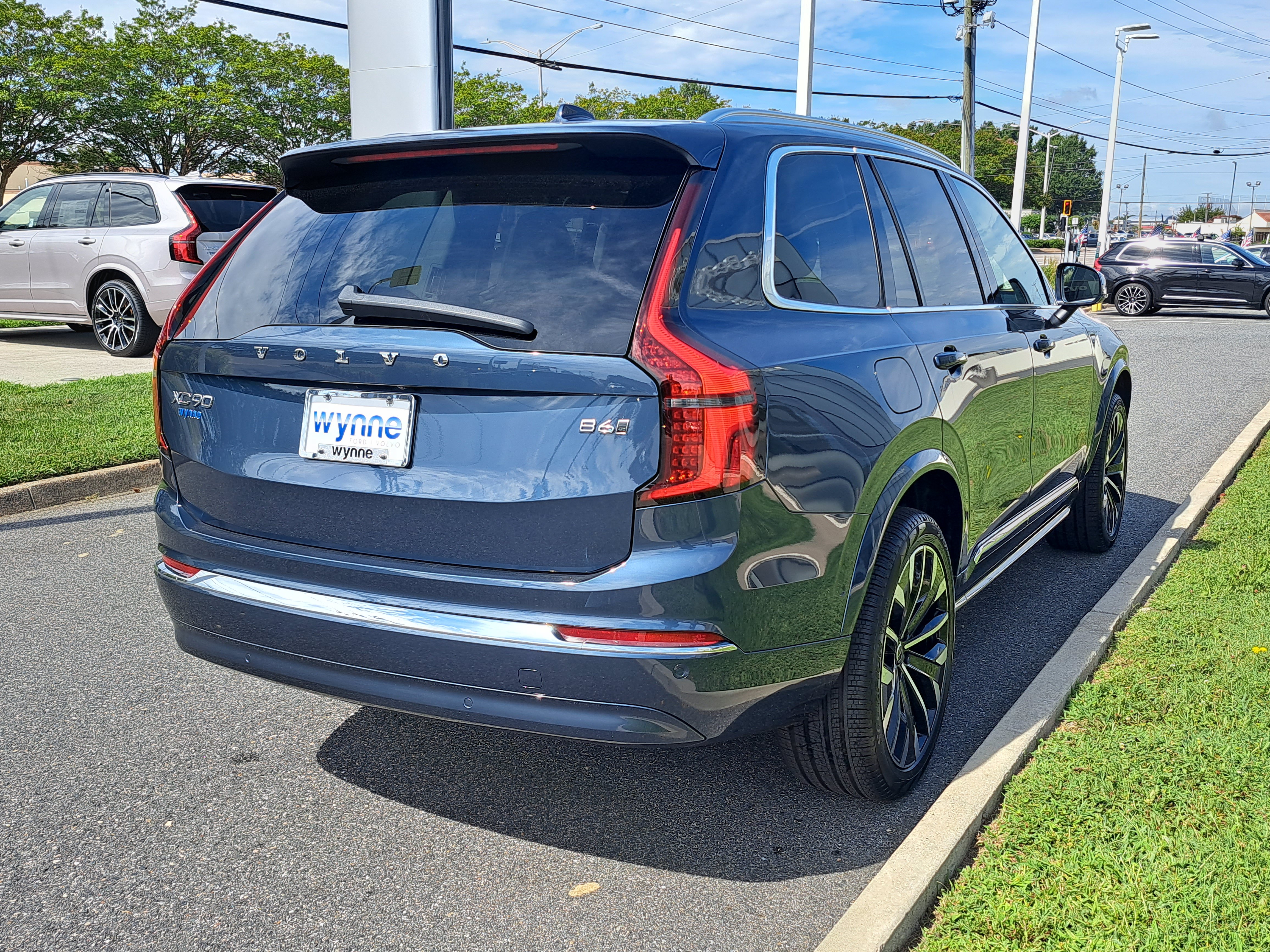 New 2026 Volvo XC90 B6 Ultra w/ Protection Package AWD/4WD image 3