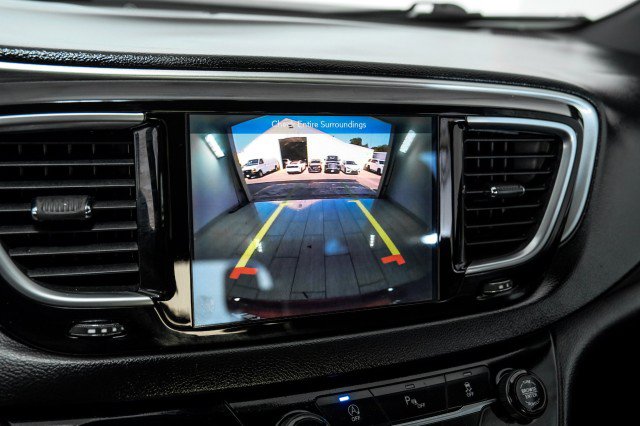 Used 2019 Chrysler Pacifica Touring-L w/ S Appearance Package FWD image 21