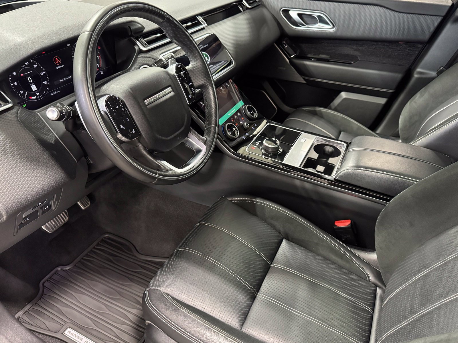 Used 2020 Land Rover Range Rover Velar R-Dynamic S AWD/4WD image 16