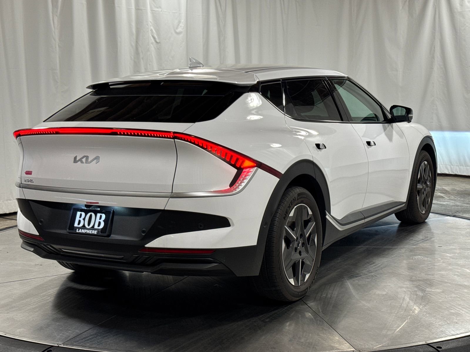 New 2025 Kia EV6 Light w/ Light LR Technology Package AWD/4WD image 10