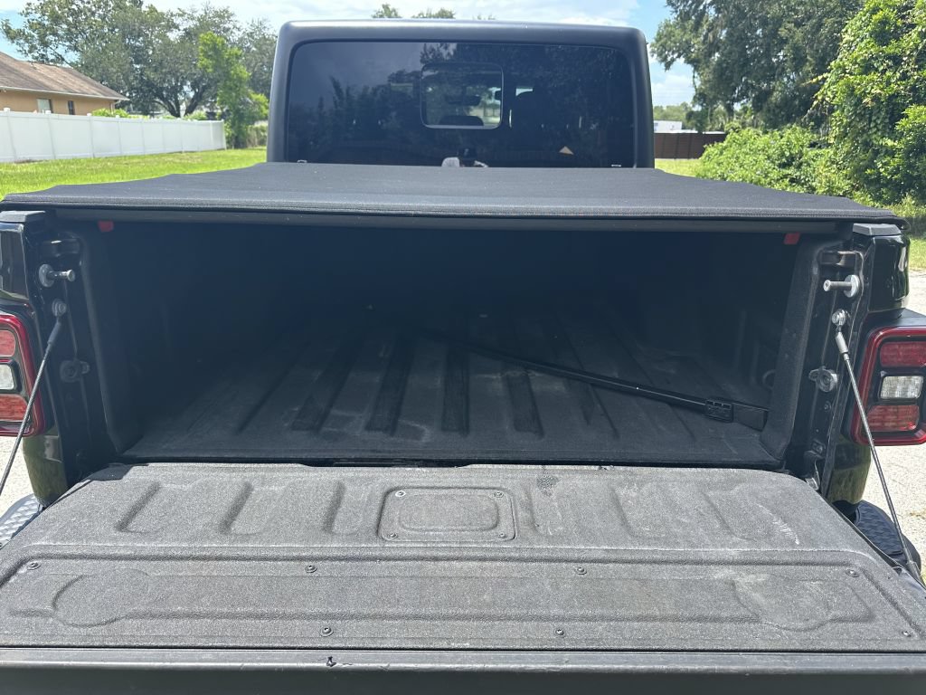 Used 2021 Jeep Gladiator Overland AWD/4WD image 15