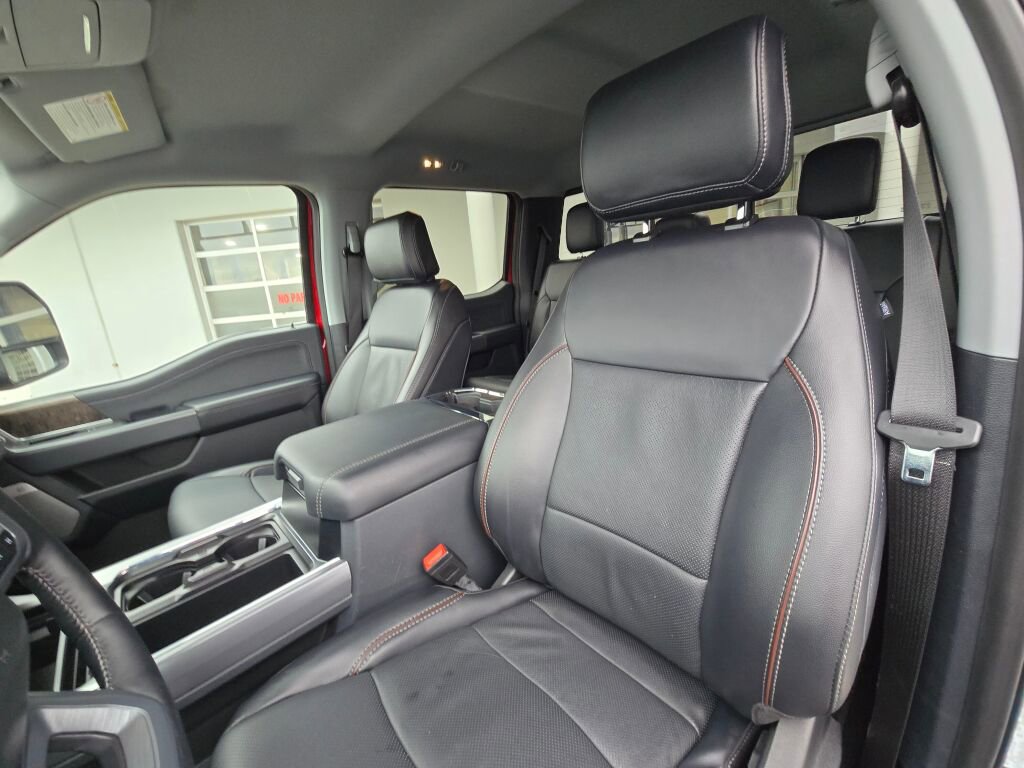 Used 2024 Ford F350 Lariat w/ Chrome Package image 17