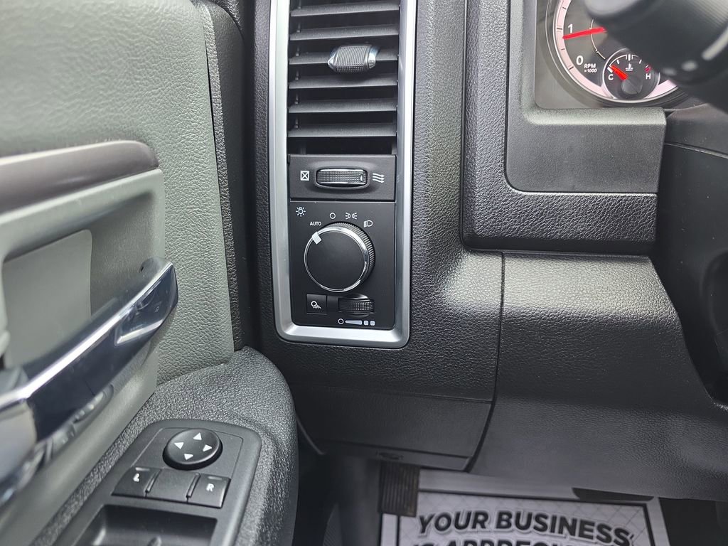 Used 2021 RAM 1500 Classic SLT image 16