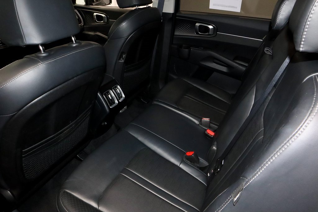 Used 2024 Kia Sorento S image 22