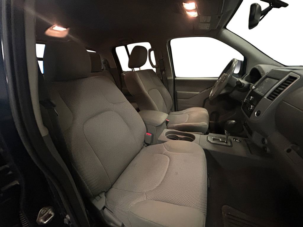 Used 2020 Nissan Frontier SV AWD/4WD image 16