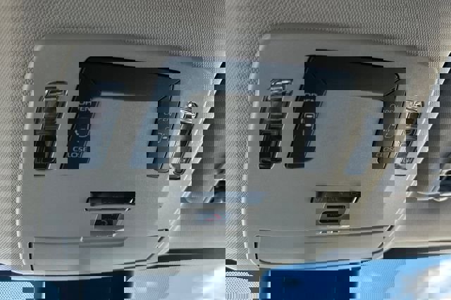 Used 2024 Toyota Sienna LE image 37