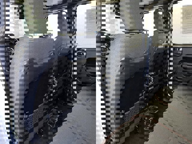 Used 2025 Jeep Wrangler Unlimited Rubicon image 24