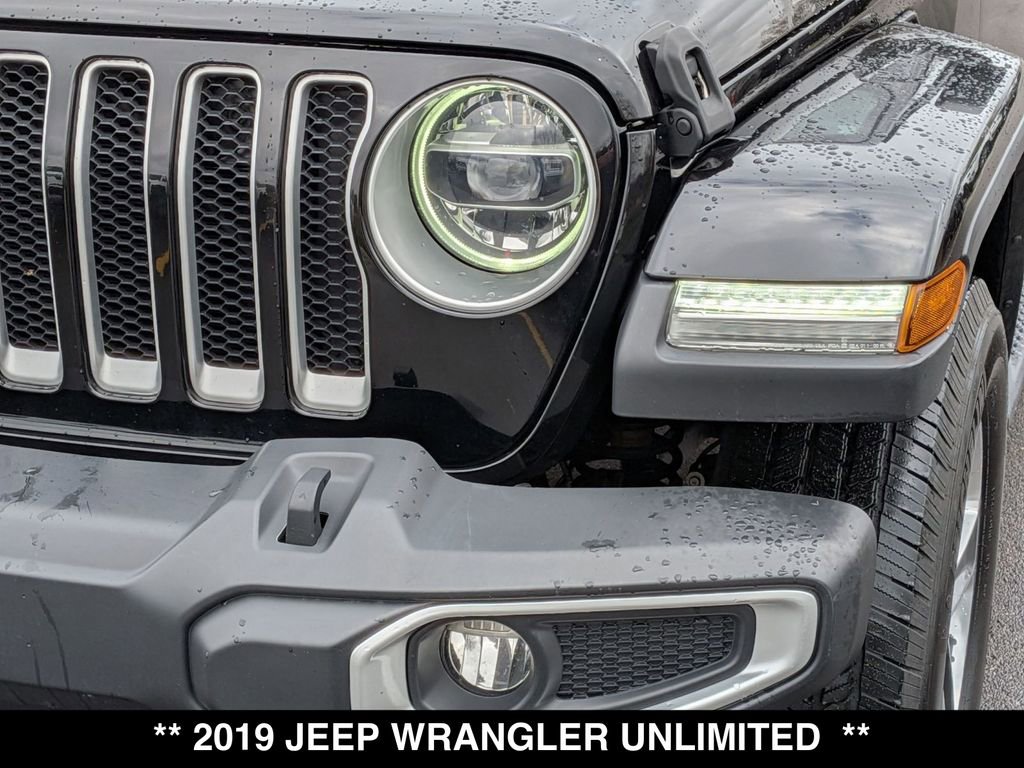 Used 2019 Jeep Wrangler Unlimited Sahara AWD/4WD image 9