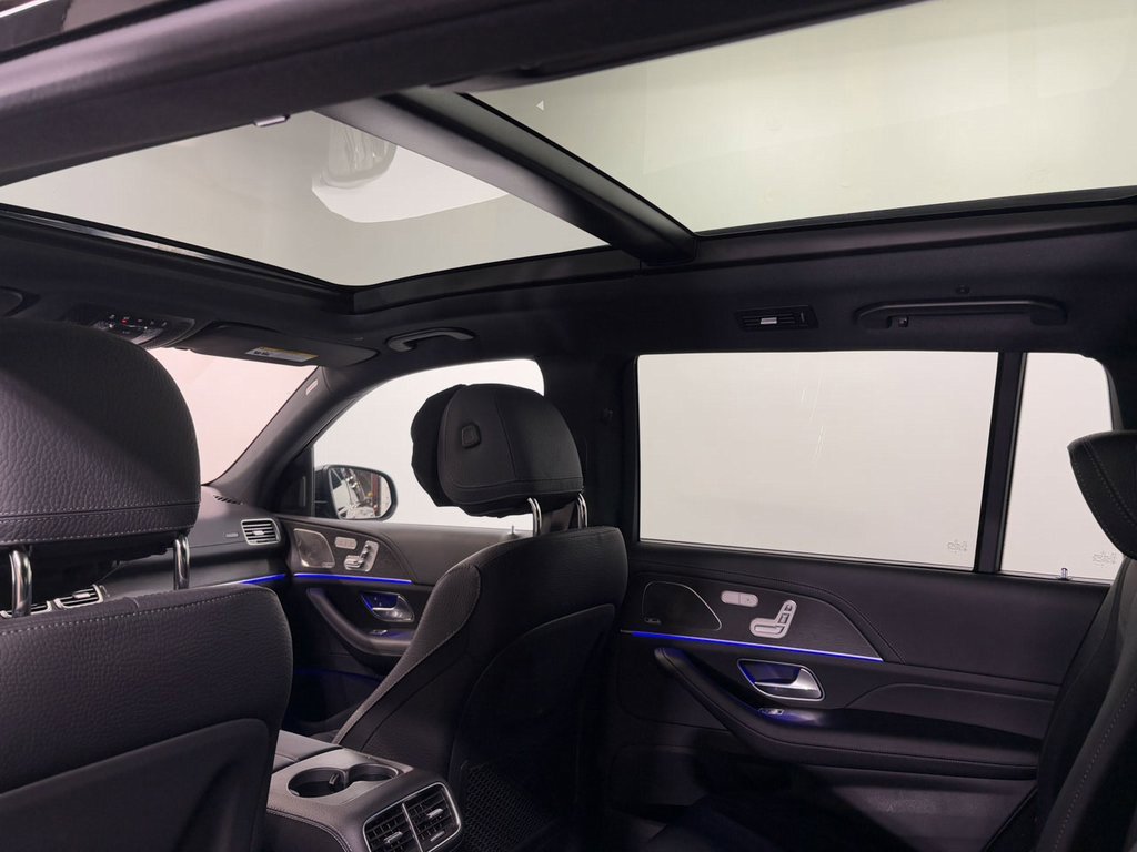 Used 2025 Mercedes-Benz GLS 580 4MATIC image 24