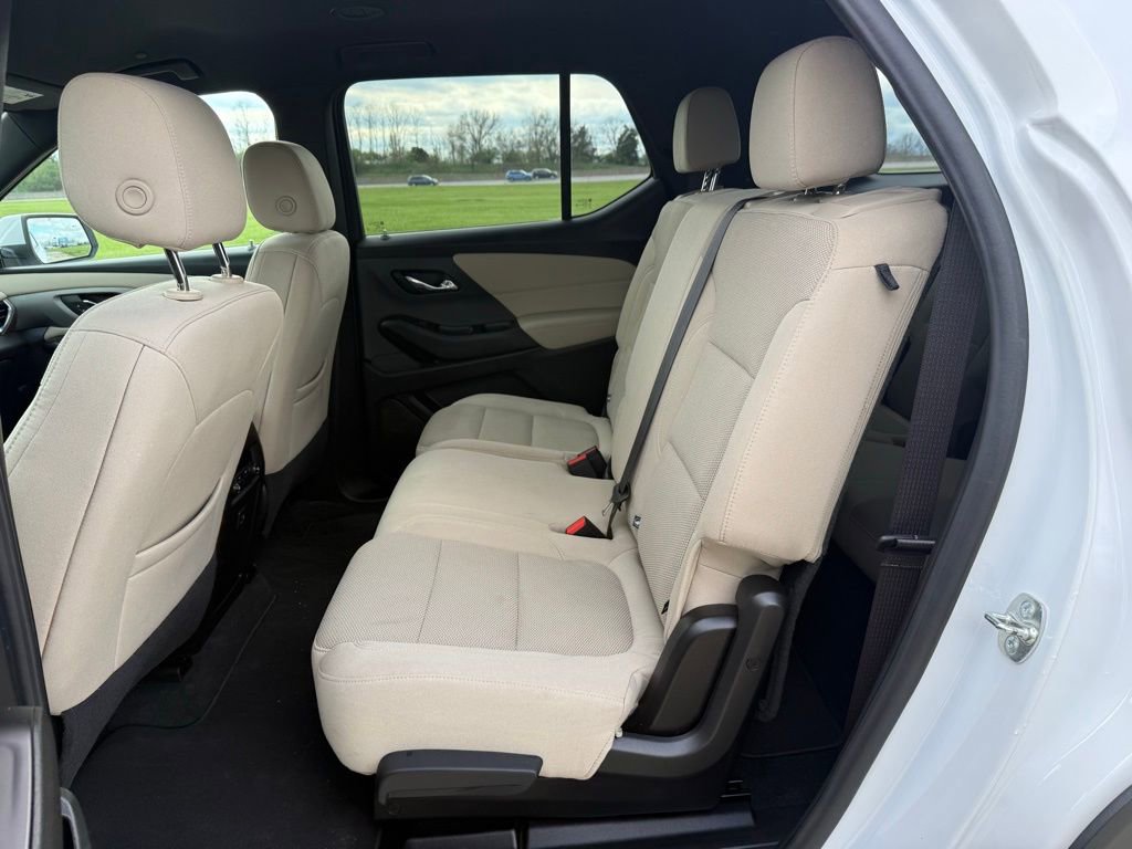 Used 2023 Chevrolet Traverse LS w/ Safety Package image 14
