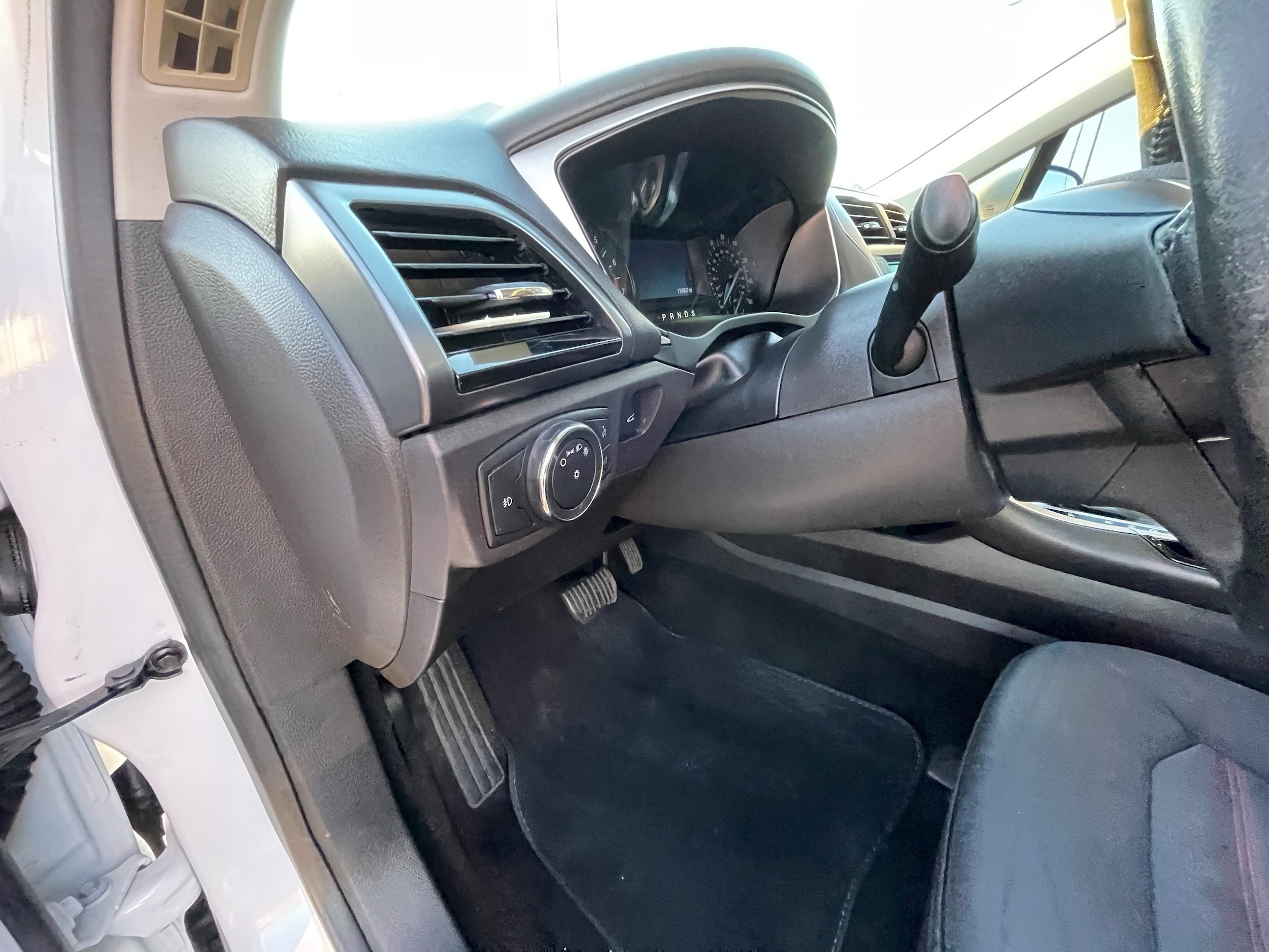 Used 2013 Ford Fusion SE FWD image 12