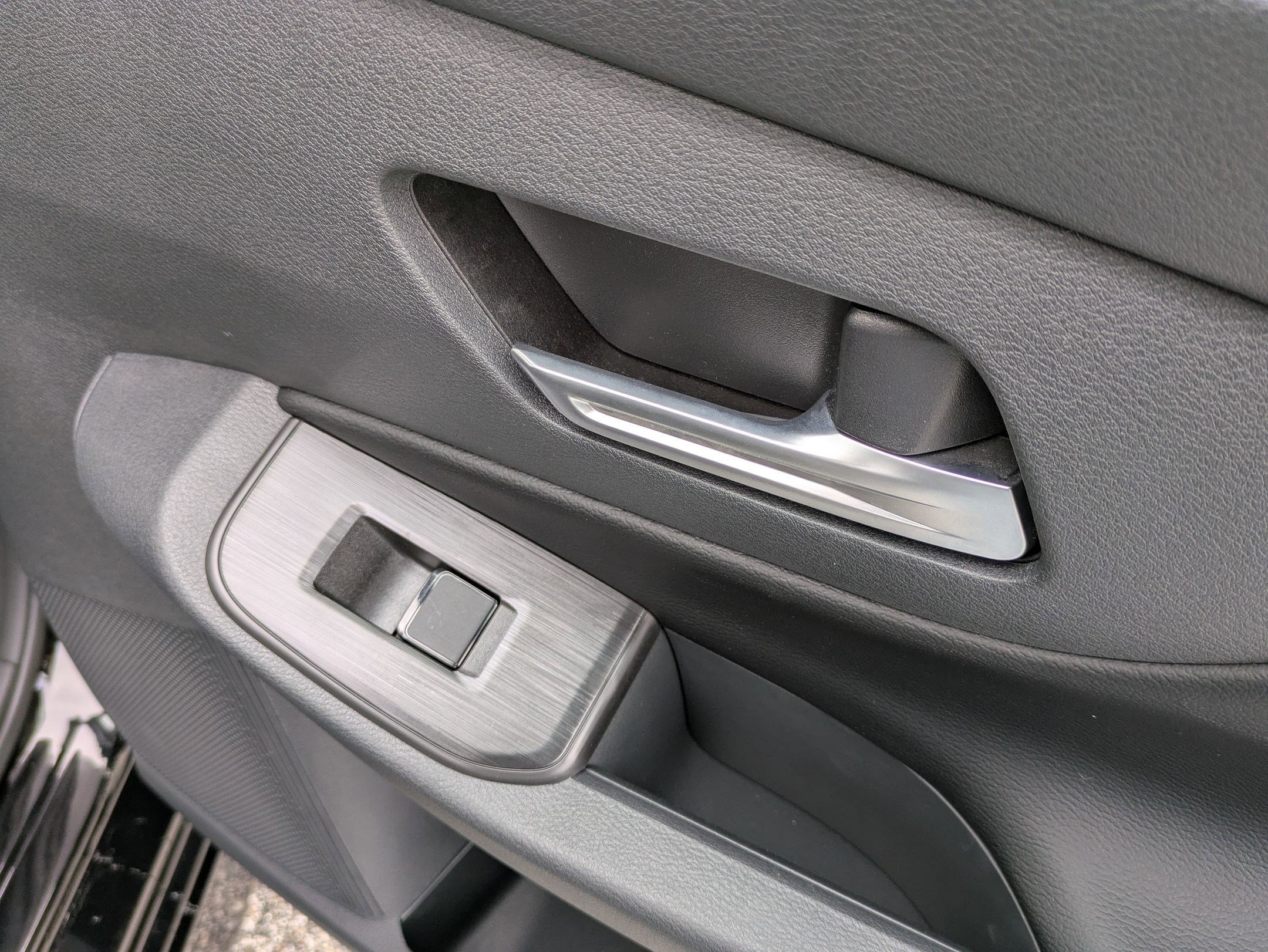 New 2026 Nissan Sentra SR w/ SR Premium Package FWD image 29