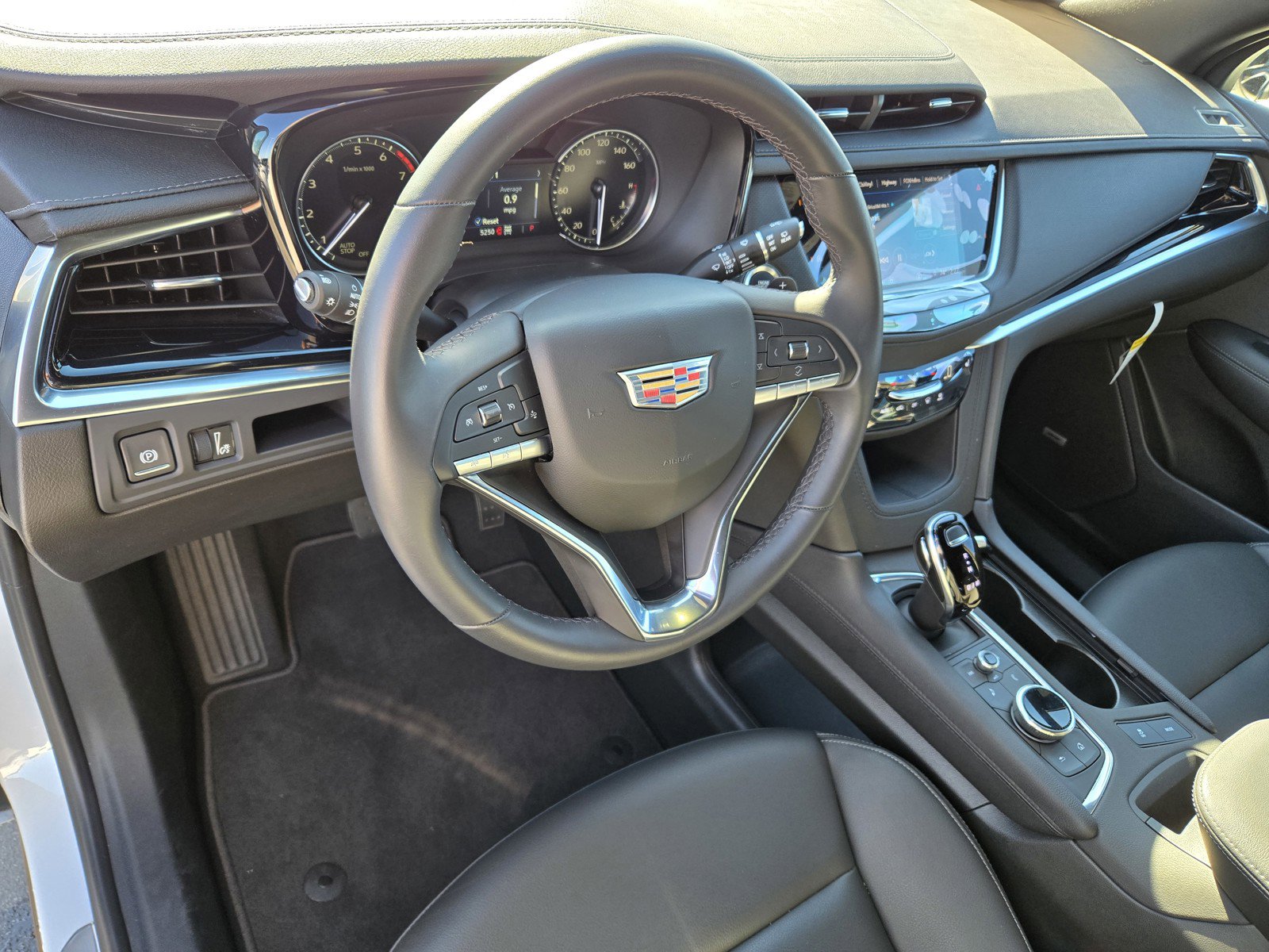 Used 2025 Cadillac XT6 Luxury image 13