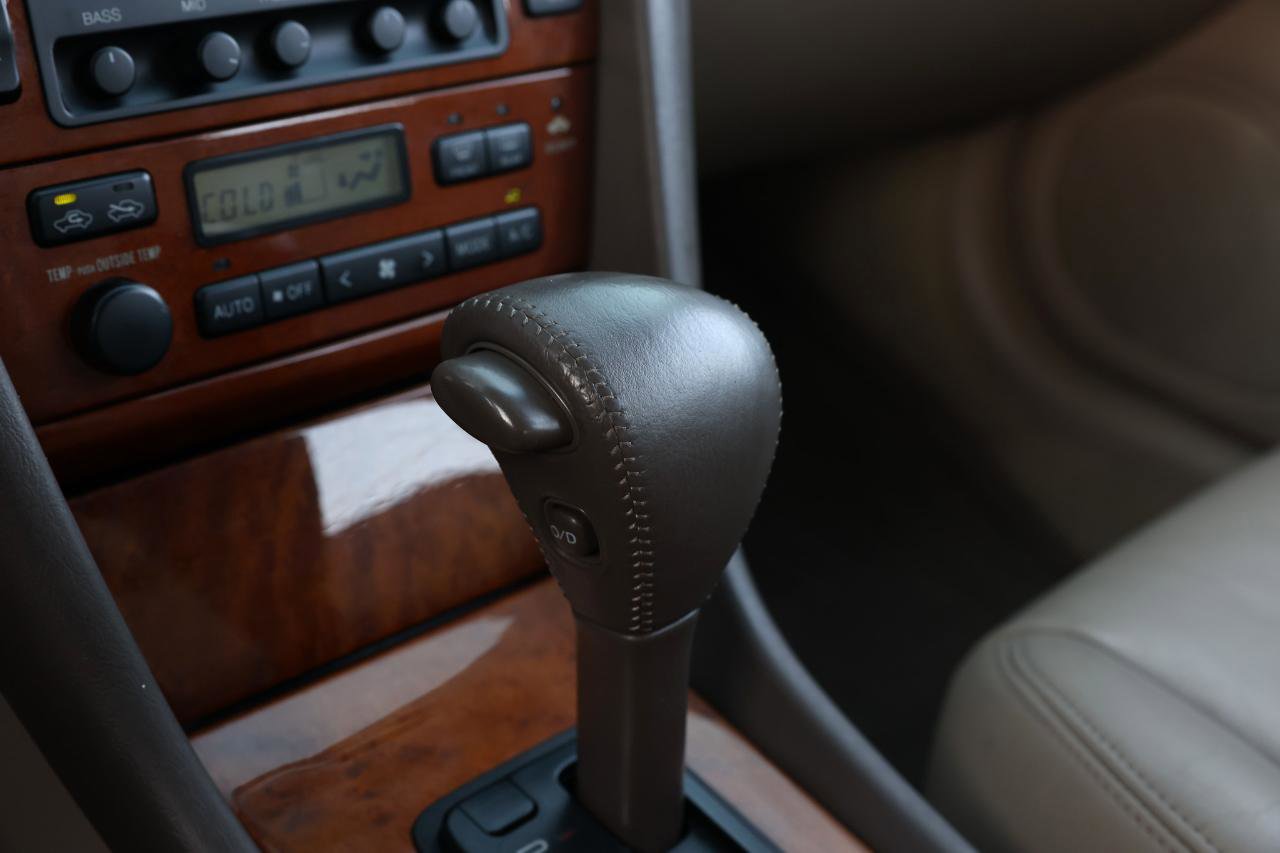 Used 2000 Lexus ES 330 image 33