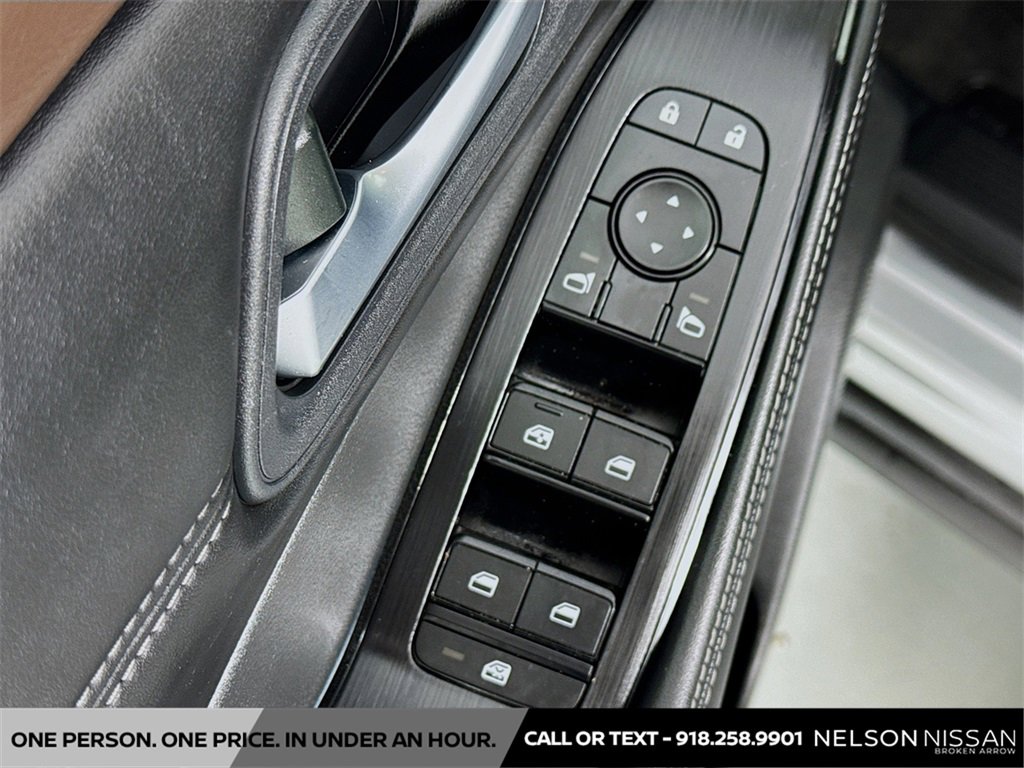 Certified 2023 Nissan Rogue SV w/ SV Premium Package image 17