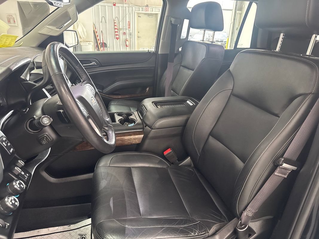 Used 2017 Chevrolet Tahoe LT w/ Luxury Package AWD/4WD image 9