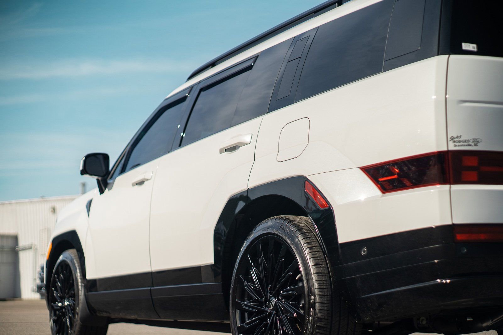 Used 2025 Hyundai Santa Fe Calligraphy w/ Tow & Go Package image 16