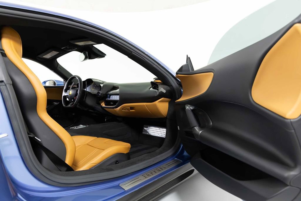 Used 2022 Ferrari SF90 Stradale image 31