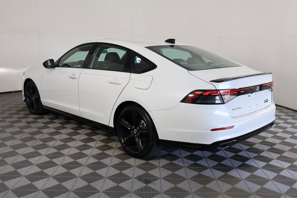 Used 2024 Honda Accord Sport image 6