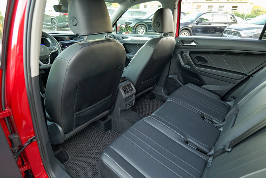 Used 2022 Volkswagen Tiguan SE AWD/4WD image 26
