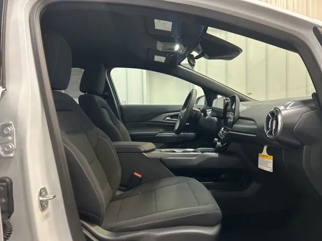 Used 2026 Chevrolet Equinox EV LT image 16