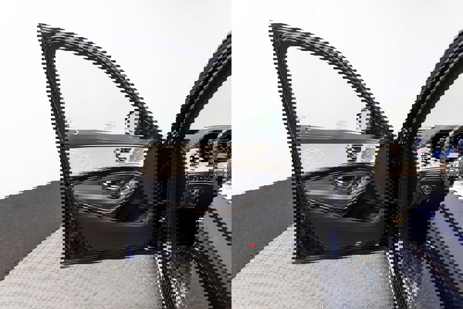 Used 2020 Mercedes-Benz S 63 AMG 4MATIC Sedan image 23