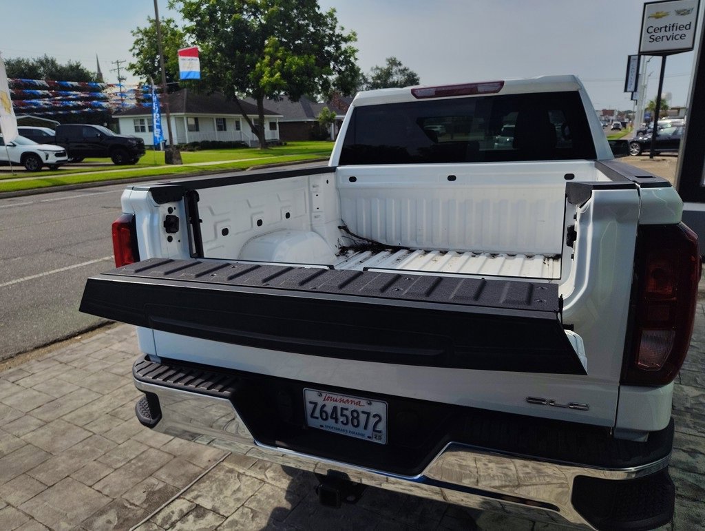 Used 2024 GMC Sierra 1500 SLE image 16