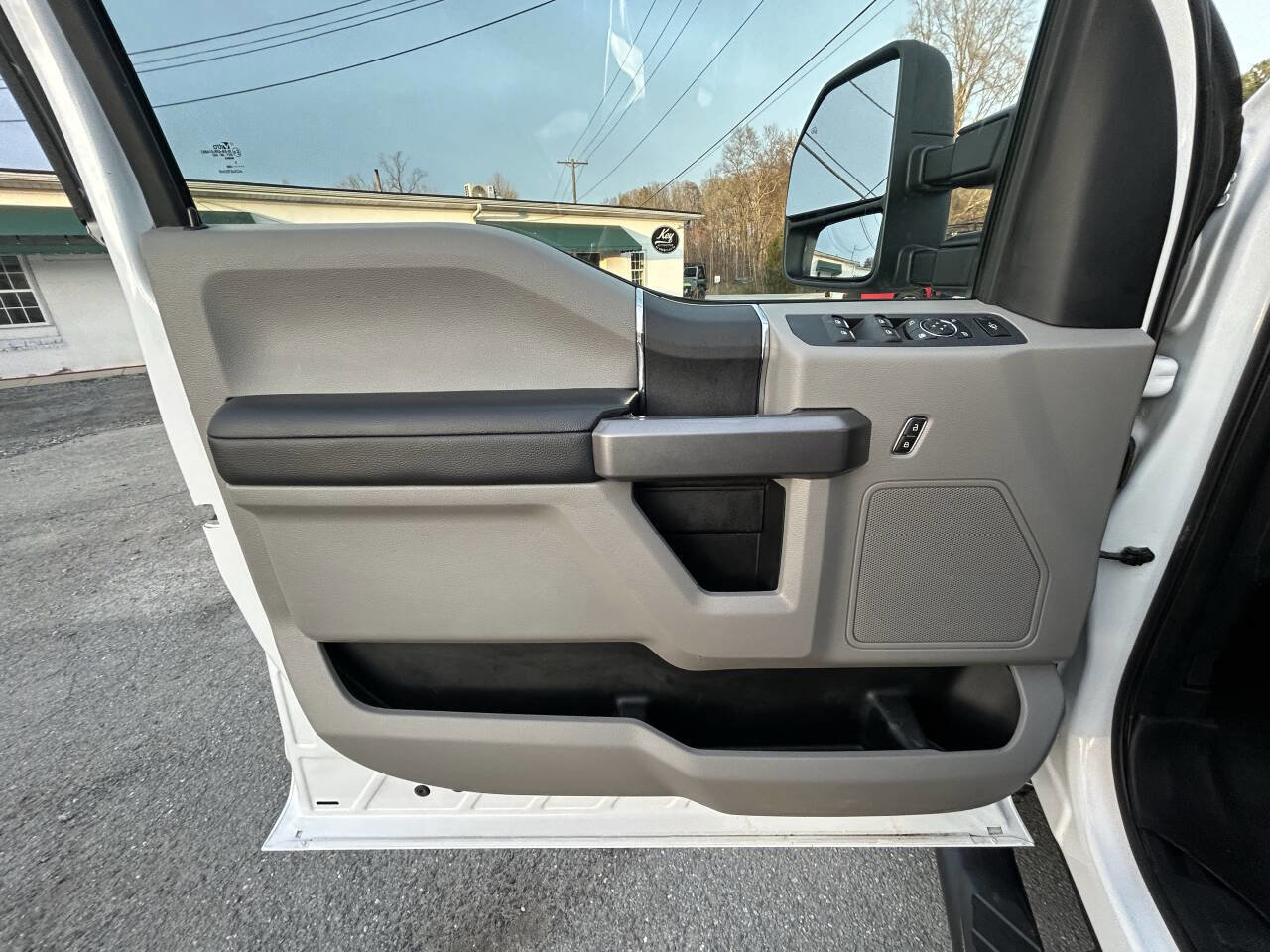 Used 2019 Ford F250 XLT w/ XLT Value Package image 19