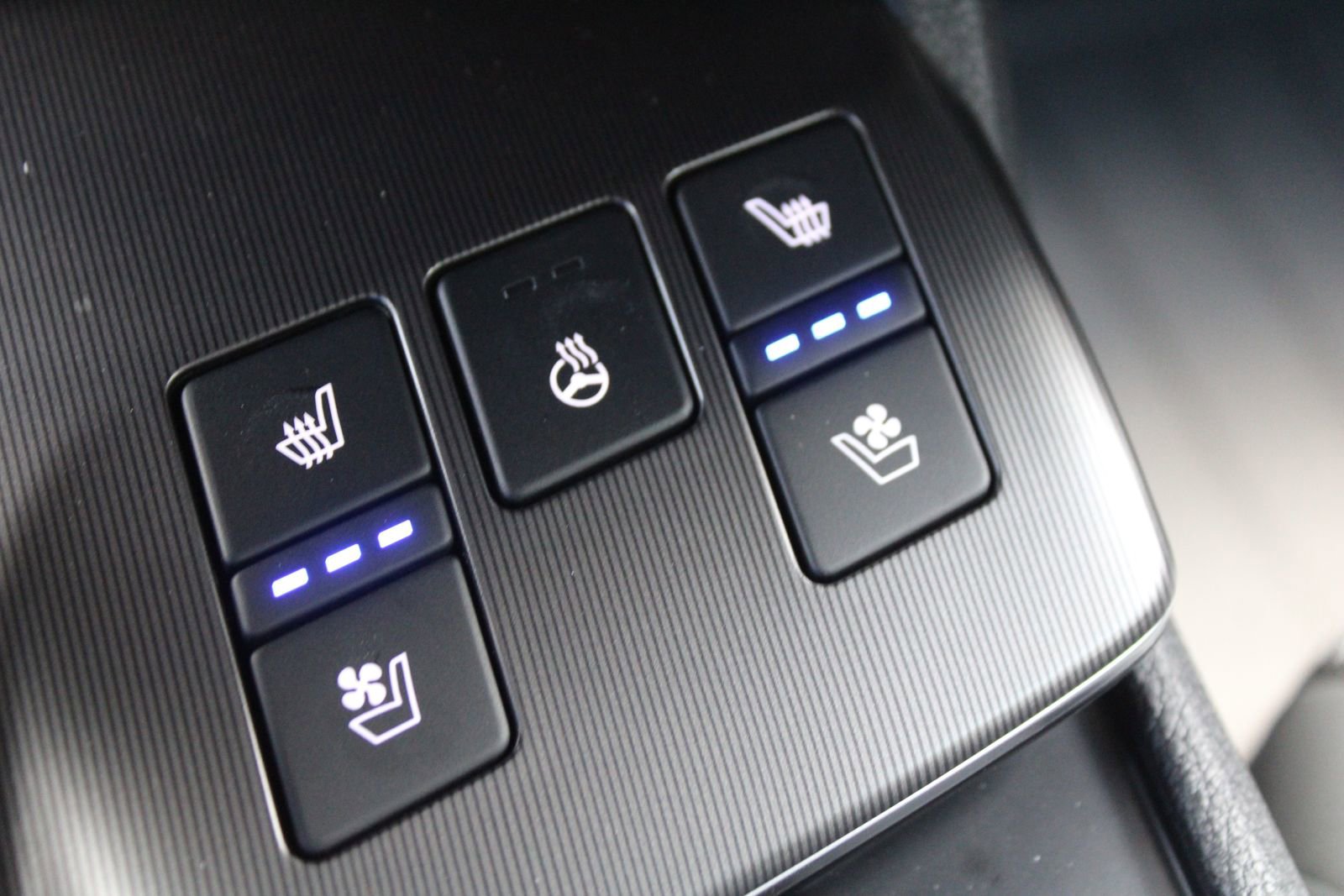 New 2026 Kia Sportage SX FWD image 40