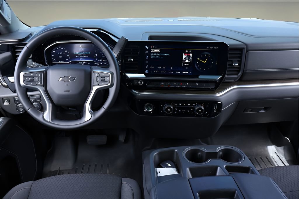 Used 2023 Chevrolet Silverado 1500 RST w/ Z71 Off-Road Package AWD/4WD image 16