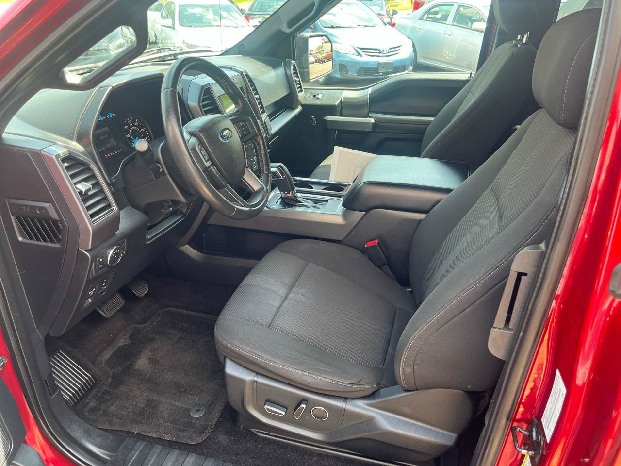Used 2017 Ford F150 XLT w/ Equipment Group 302A Luxury AWD/4WD image 23