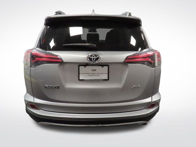 Used 2018 Toyota RAV4 XLE FWD image 4