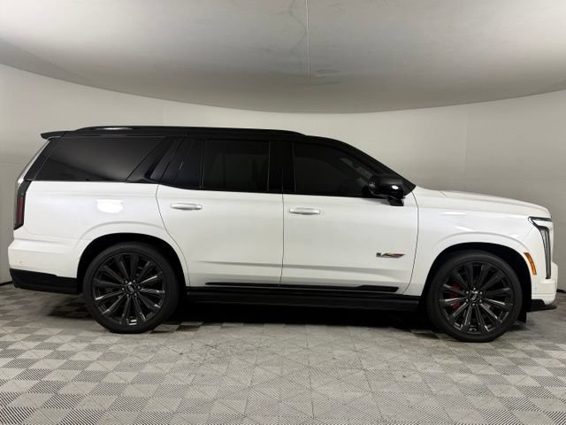 Used 2025 Cadillac Escalade V AWD/4WD image 9