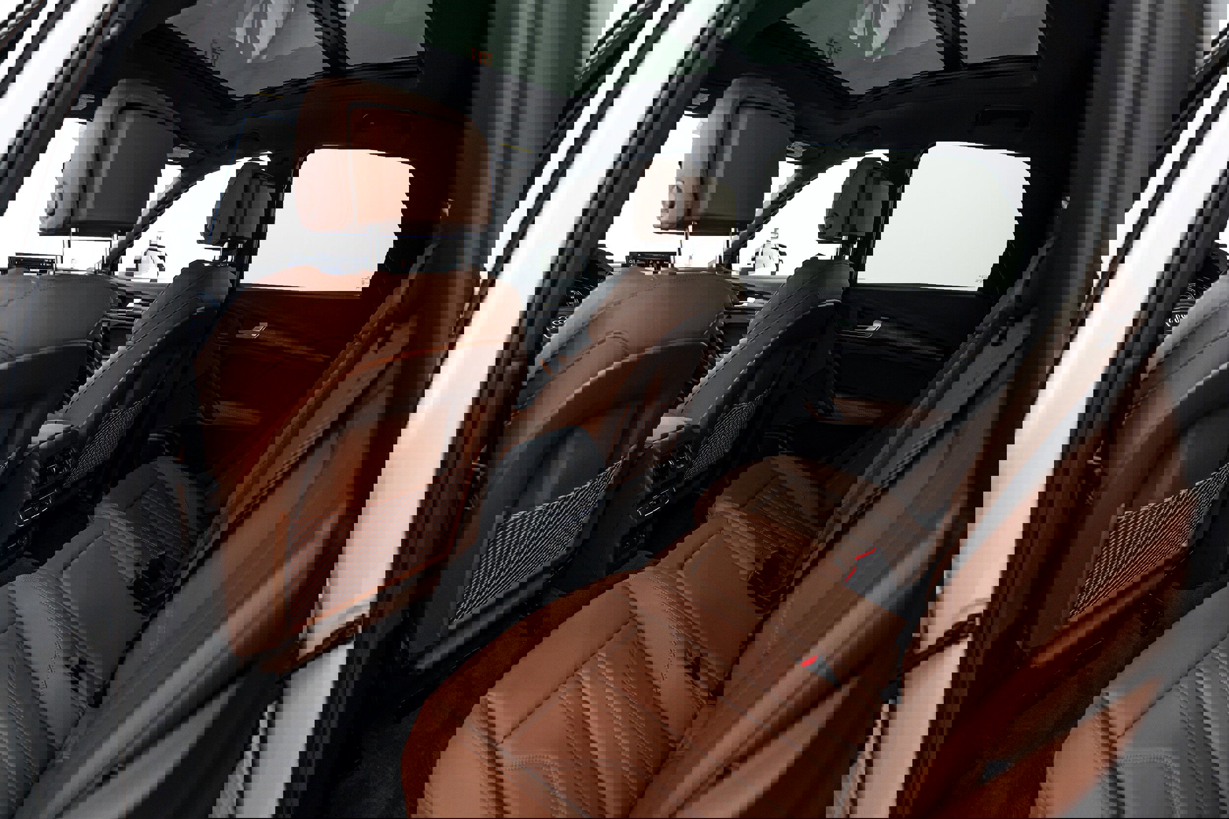 Certified 2025 Audi Q5 2.0T Premium Plus image 15