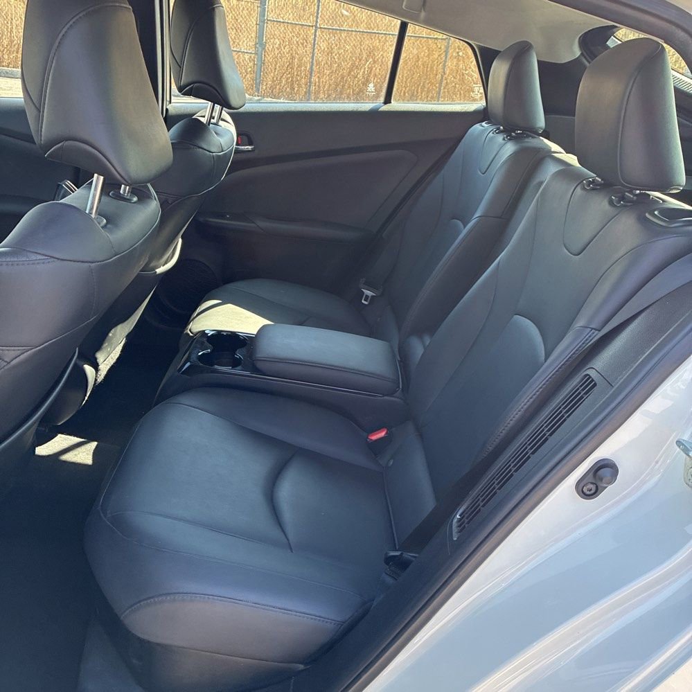 Used 2018 Toyota Prius Prime Advanced image 11