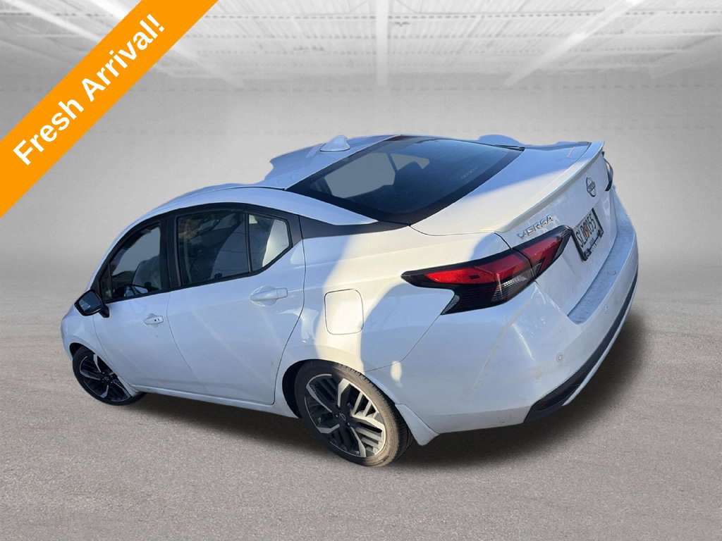 Used 2025 Nissan Versa SR w/ Trunk Package FWD image 1