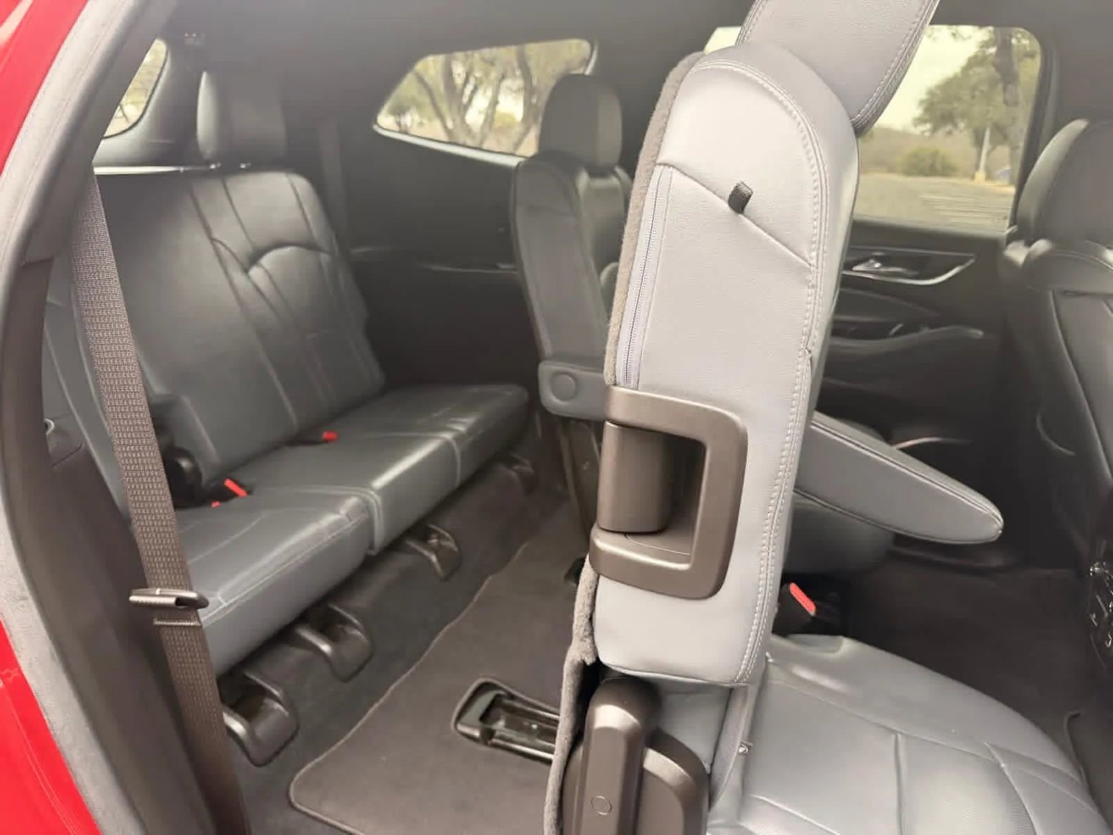 Used 2023 Buick Enclave Essence w/ Experience Buick Package FWD image 23