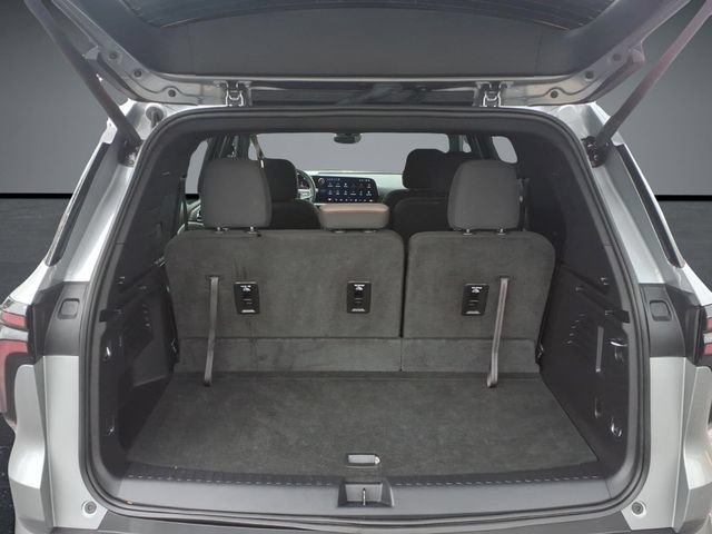 Used 2026 Chevrolet Traverse LT w/ Driver Confidence Package FWD image 32