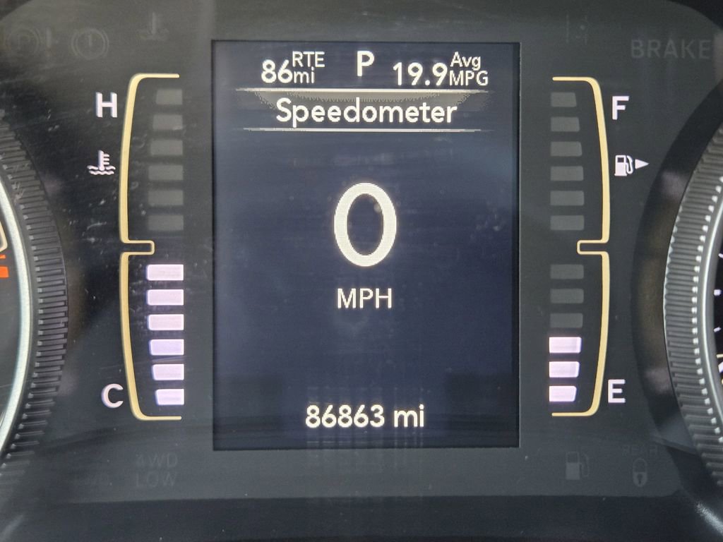 Used 2020 Jeep Cherokee Latitude Plus image 23